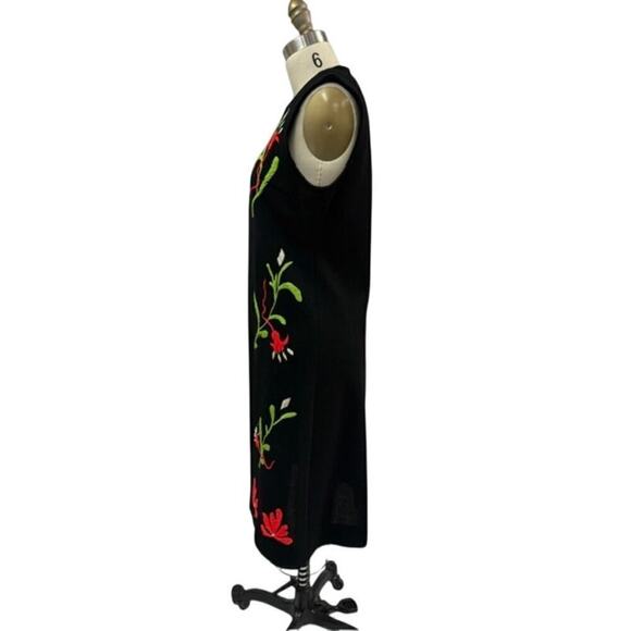 VTG Di Costa 100% Wool Long Black Sweater Vest Embroidered Floral Pattern Sz 8 - Picture 5 of 7